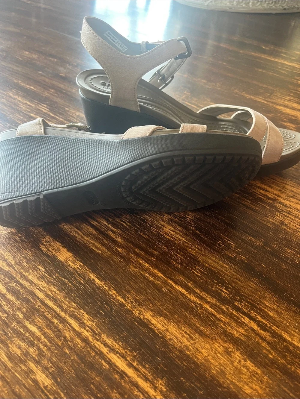 CROCS light beige